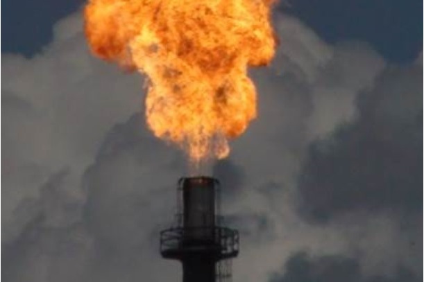 Global gas flaring falls to lowest level since 2010