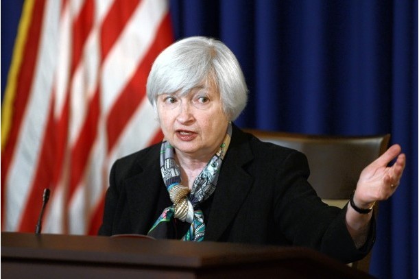 Central bankers regain altitude while they can